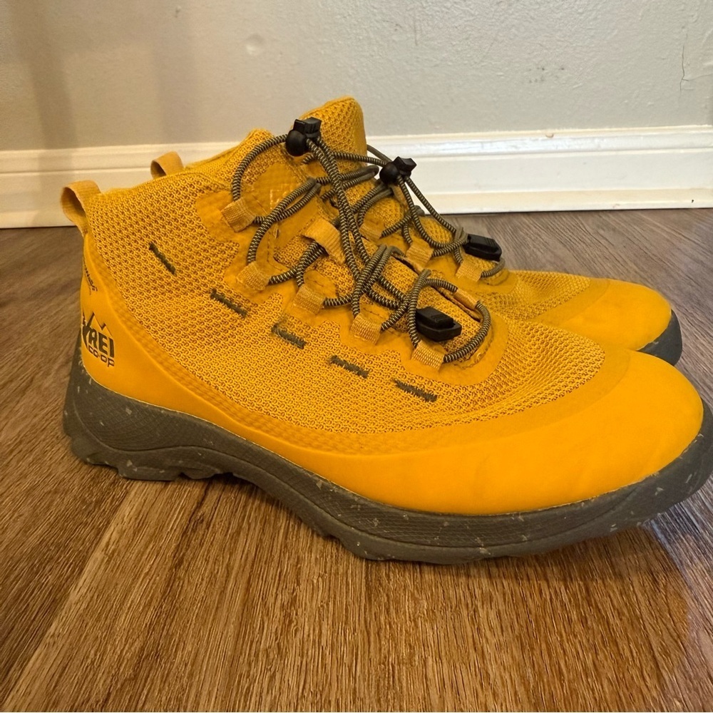 REI CO-OP Hiking Boots Shoes Kid's Sz 5Y Yellow Vista Trekking Trail Waterproof